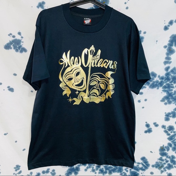 Vintage New Orleans Comedy/ Tragedy Masks T-Shirt - Picture 1 of 4